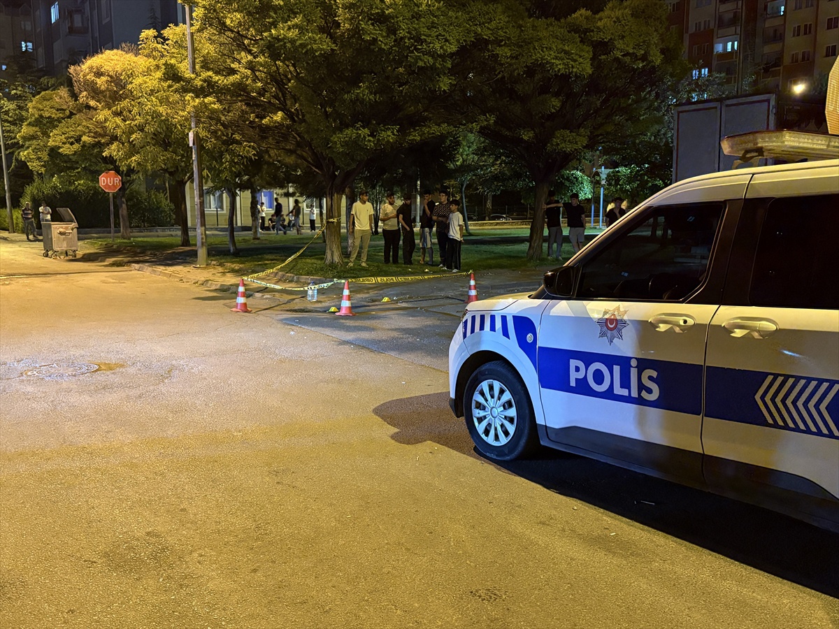 Kayseri\'de Bıçaklı Kavga: 2 Yaralı
