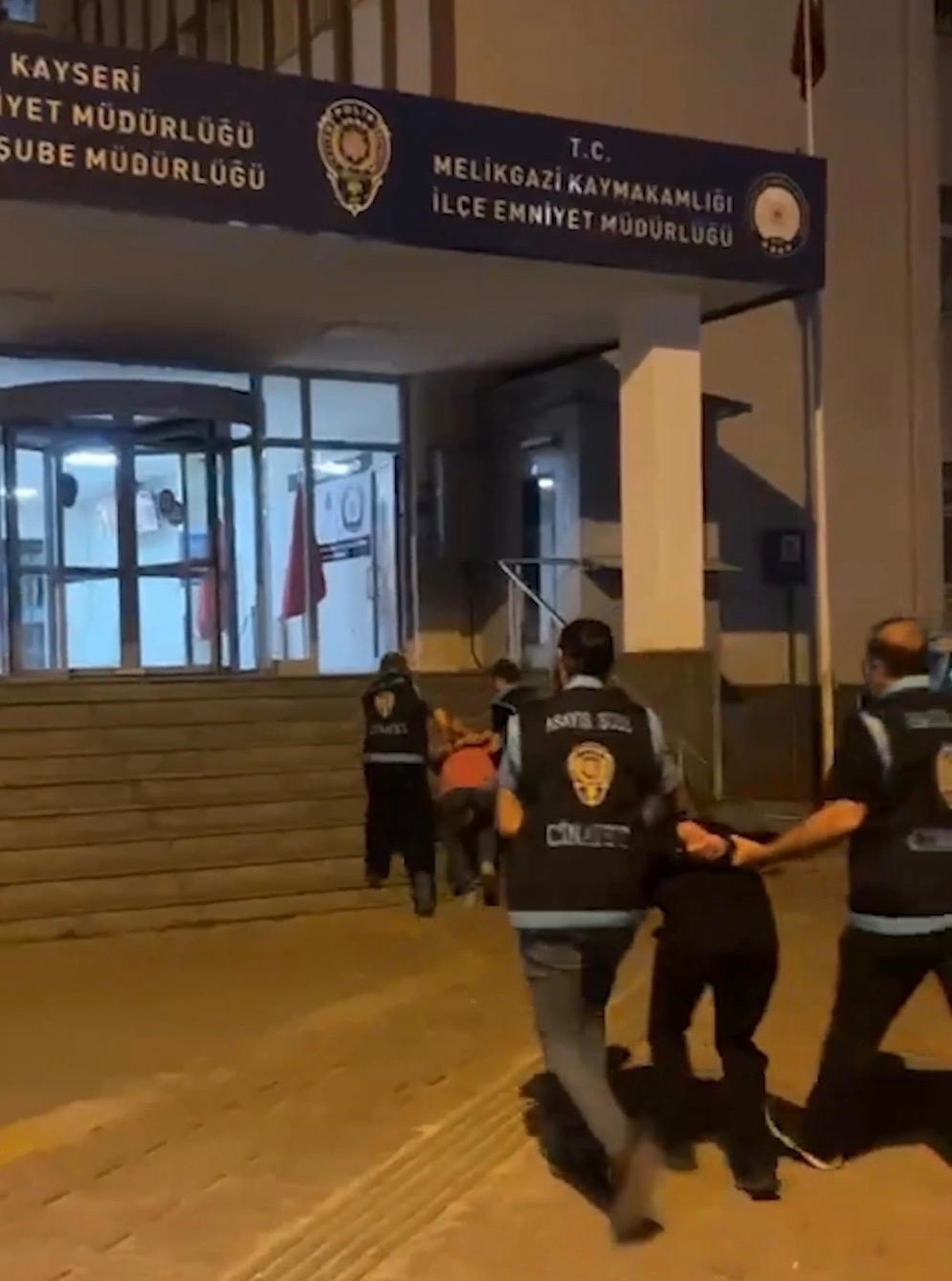 Kayseri\'de Bıçaklı Kavga: 1 Ölü, 2 Şüpheli Yakalandı