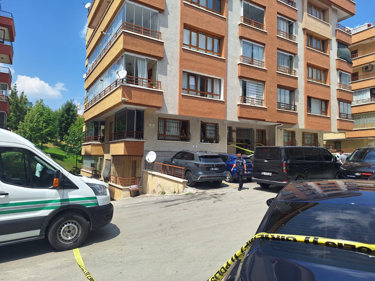 Apartman kavgası kanlı bitti: 1 ölü
