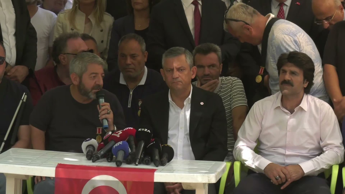 Özel\'den şehit yakınları ve gazilere tam destek