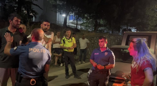 Park halindeki araca çarpıp yan yattı! Gazetecilere verdiği yanıt pes dedirtti