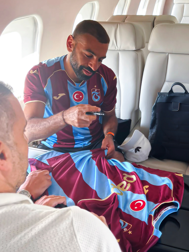 Bu adam neler diyor: Salah ve Trabzonspor'a küfür gibi sözler etti