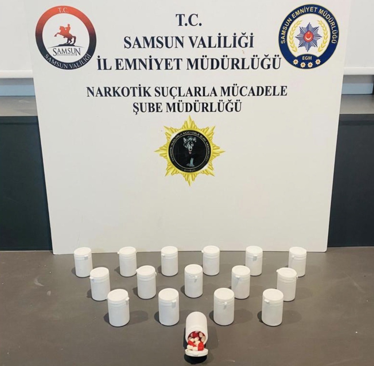 Samsun\'da uyuşturucu operasyonu: 8 gözaltı