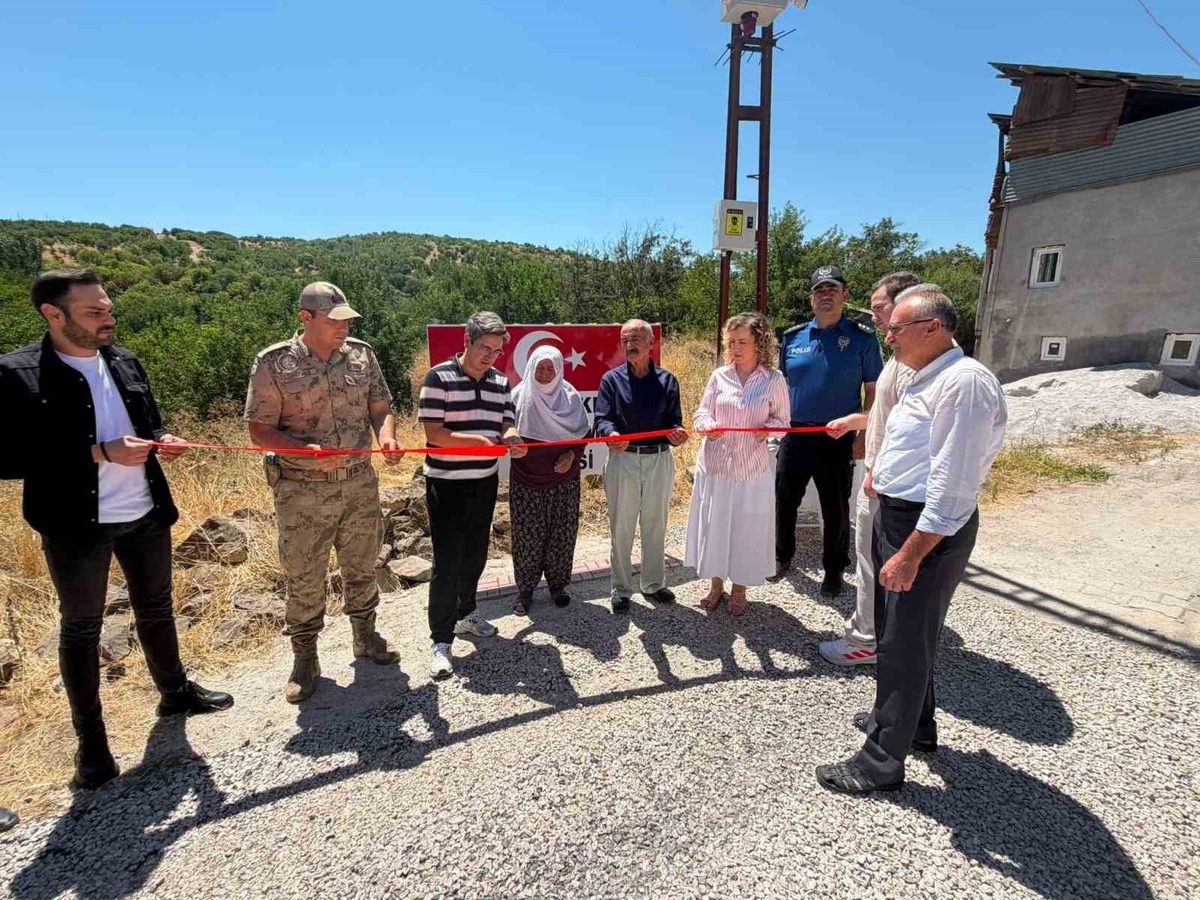 Şehit İdris Yılmaz anıldı, caddeye adı verildi