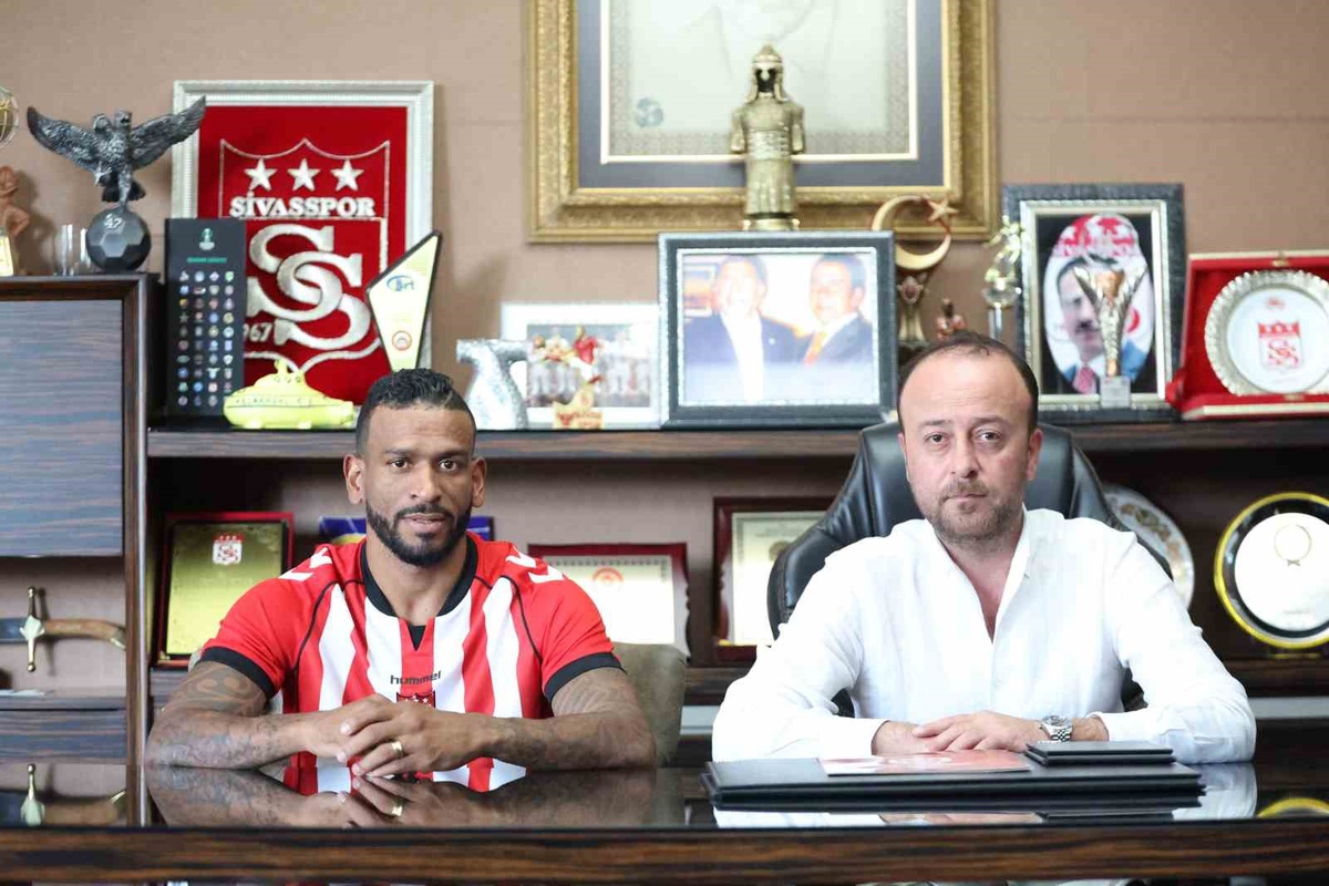 Sivasspor 4 Yeni Oyuncu ile Anlaştı