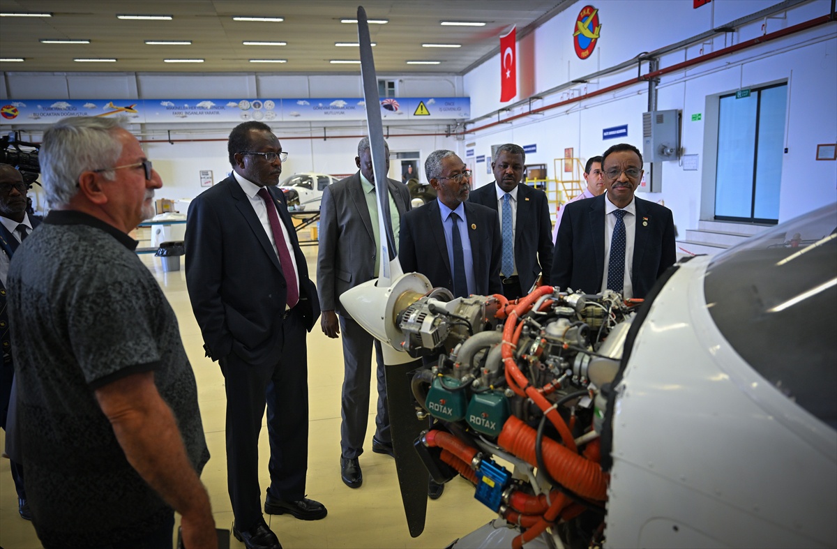 Sudan Bakanı THK Üniversitesi\'ni Ziyaret Etti