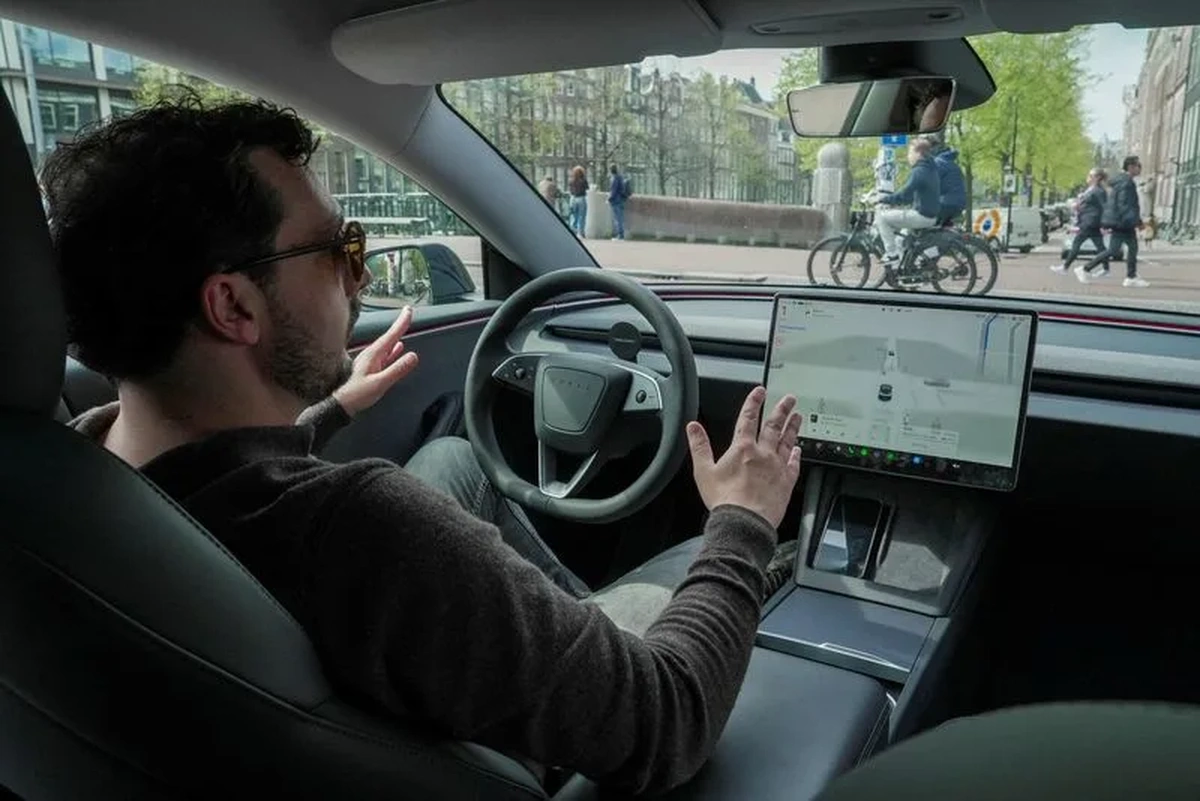 Hollanda, Tesla\'nın FSD Sistemini Gizlemeye Devam Ediyor