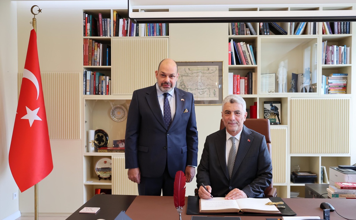 Bolat, Polonya\'da İş insanlarıyla Buluştu