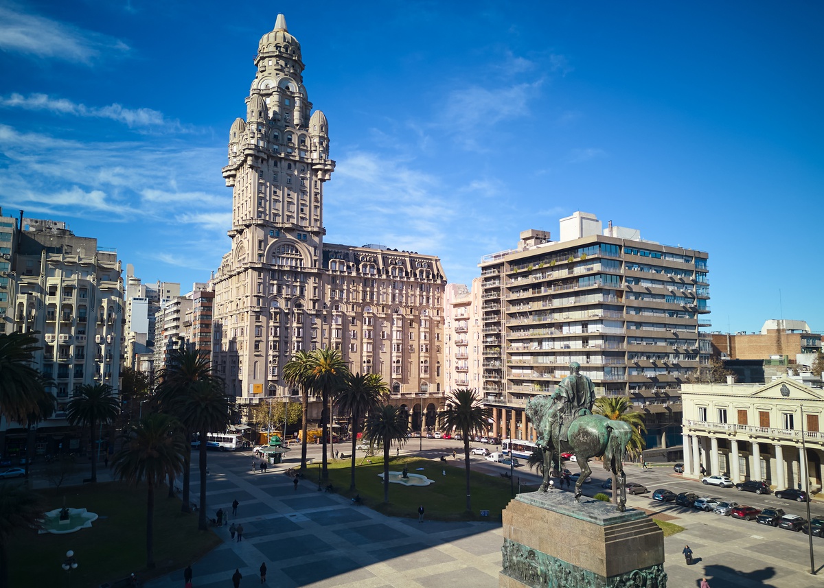 Uruguay\'dan Arjantin-Brezilya Krizine Tepki
