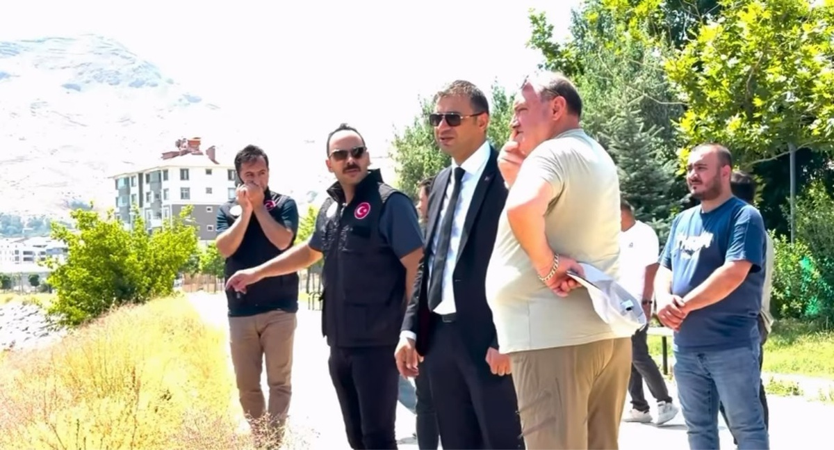 Van Gölü\'nde Kirlilik İncelemesi
