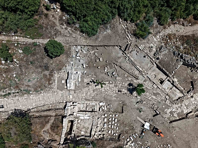 Antik kentte tarihi kazı: Tam bin 800 yıllık şifa sembolü gün yüzüne çıkarıldı