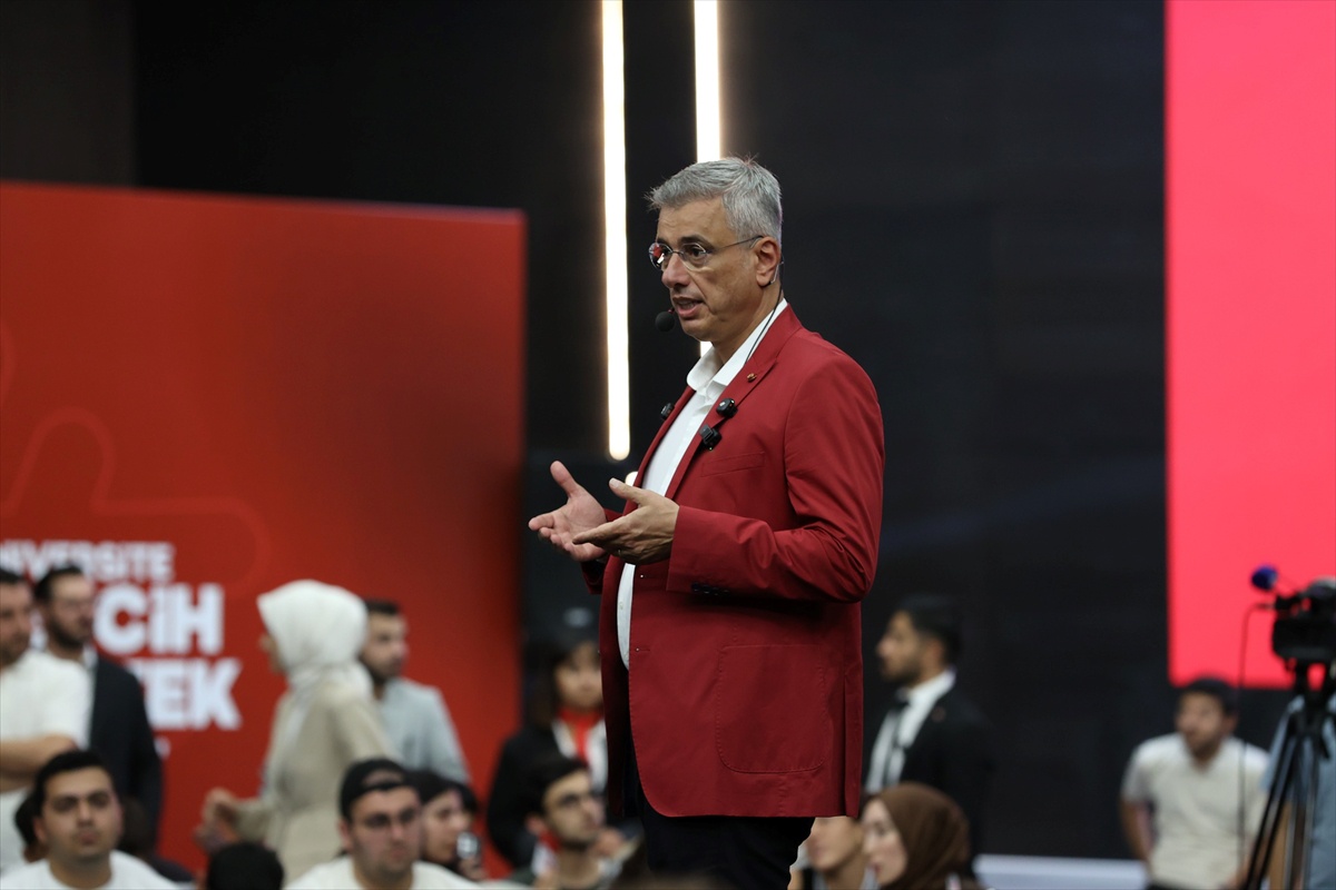 Gençlerle Sağlık Mesleği Üzerine Konuşma