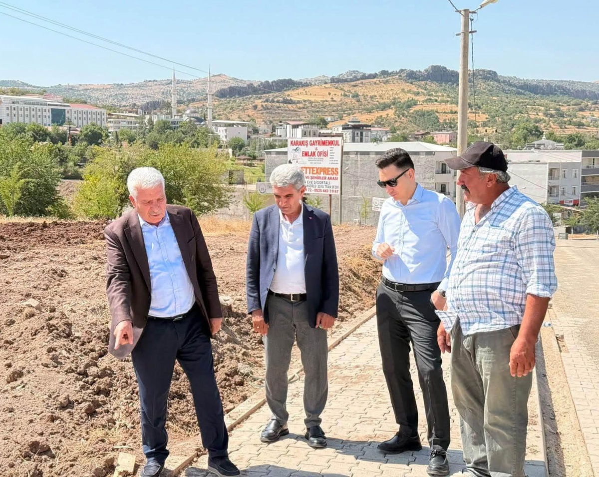 Çermik’te yol çalışması