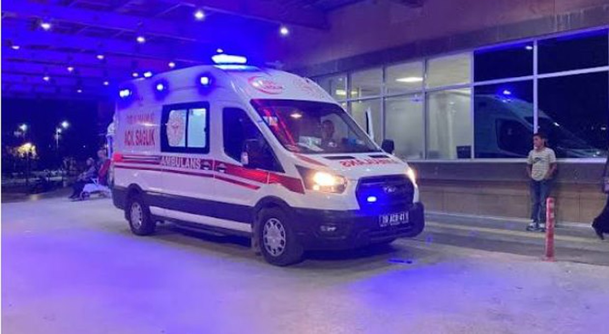 Çiftçi Yem Karma Makinesine Kapıldı