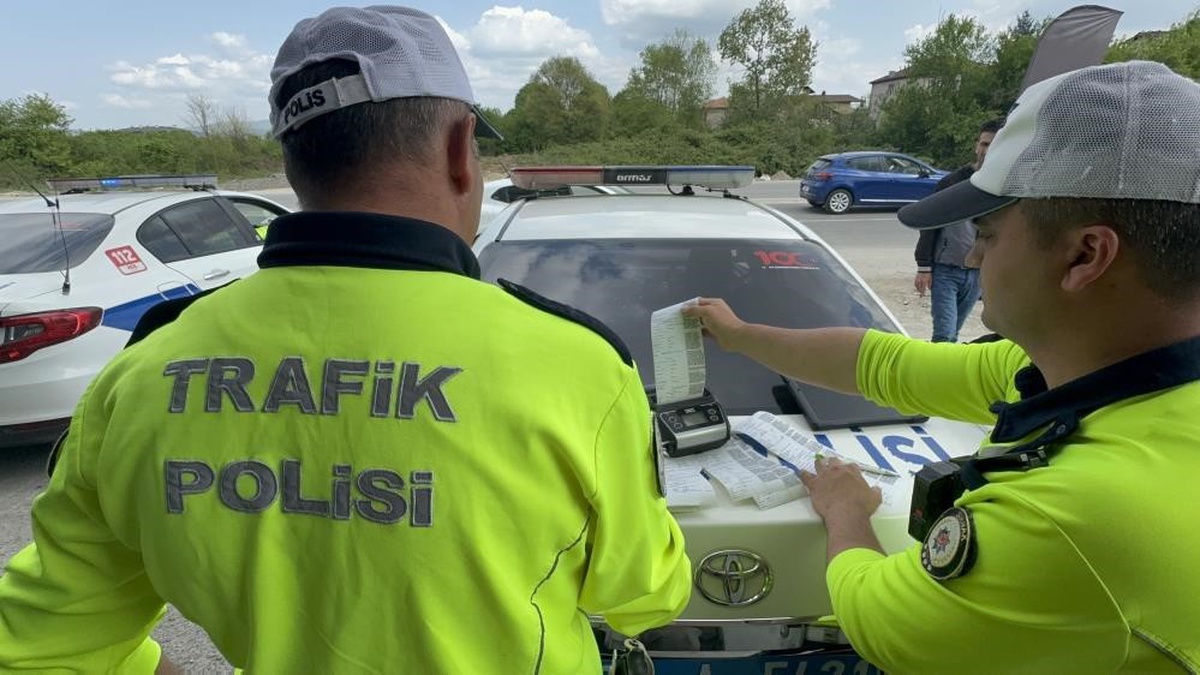 Düzce\'de Trafik Denetimi: 1178 Ceza