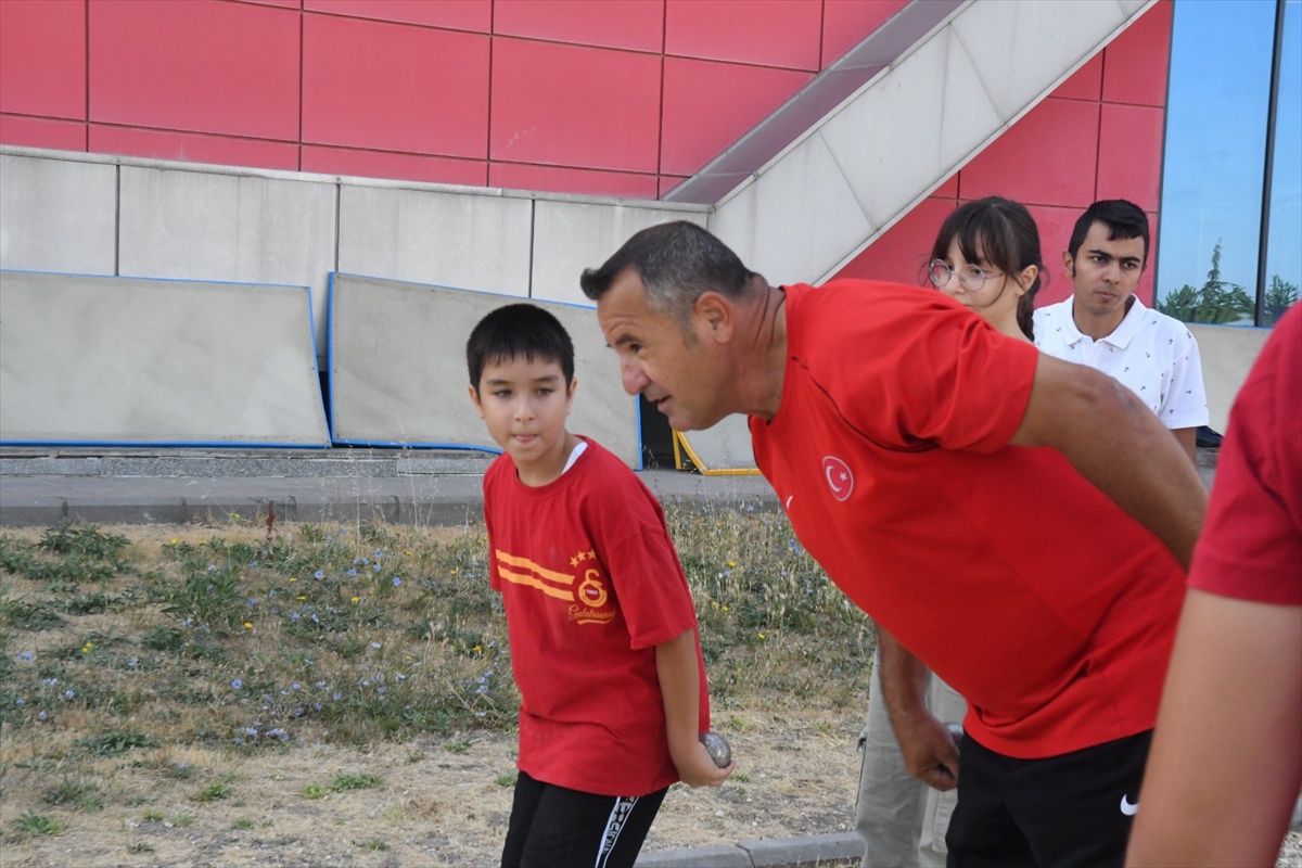 Eskişehir\'de Bocce Eğitimleri Sürüyor