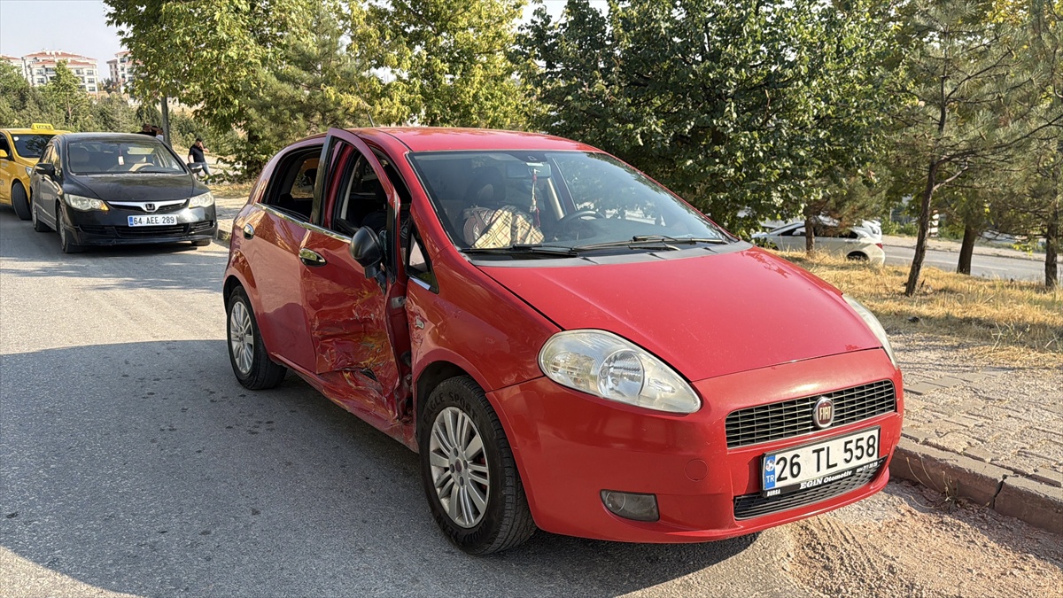 Eskişehir\'de Trafik Kazası: 6 Yaralı