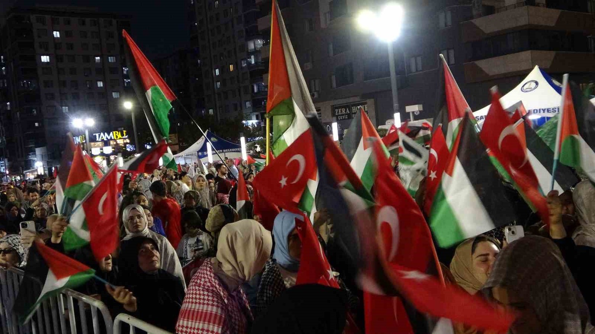 Filistin Konvoyu Gaziantep\'te Karşılandı
