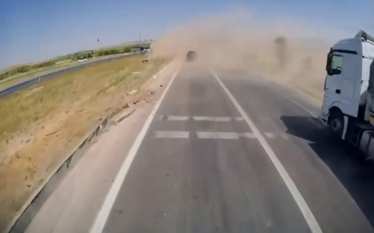 Kadınhanı\'nda TIR Kazası: 1 Ölü, 9 Yaralı