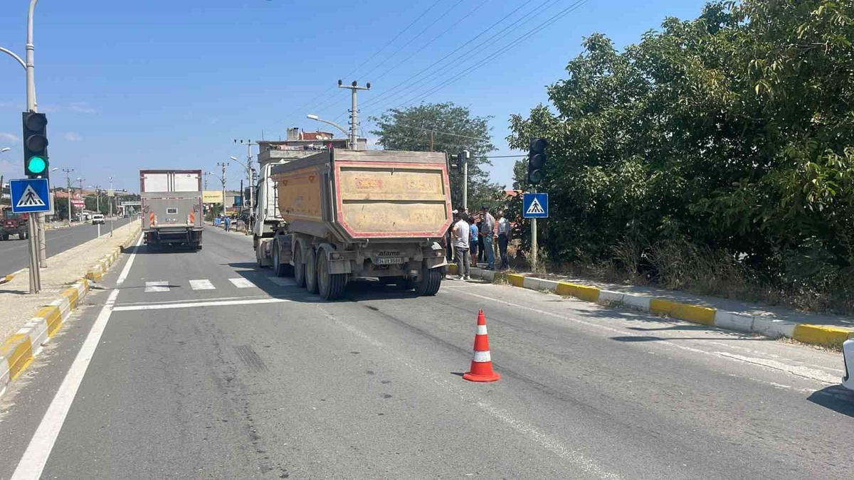Tırın Çarptığı Yaya Yaralandı