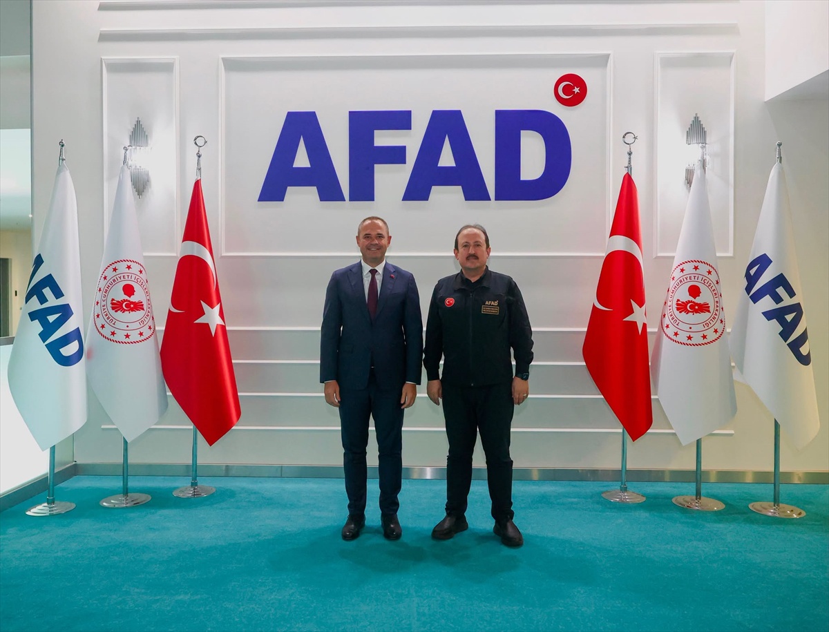 Derya Bulut Ankara\'da Ziyaretlerde Bulundu