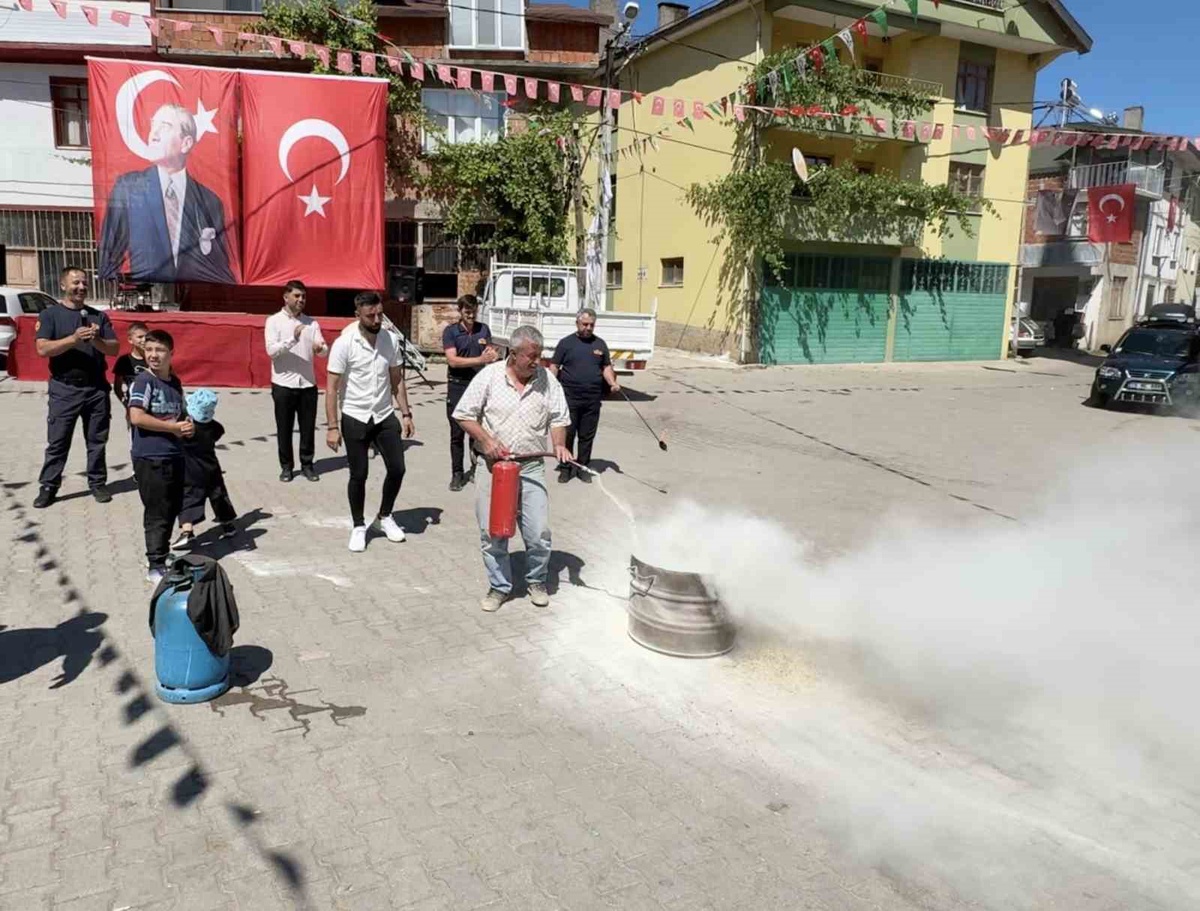 Köyde kendi yangın söndürme sistemini kurdular, itfaiyeden eğitim aldılar