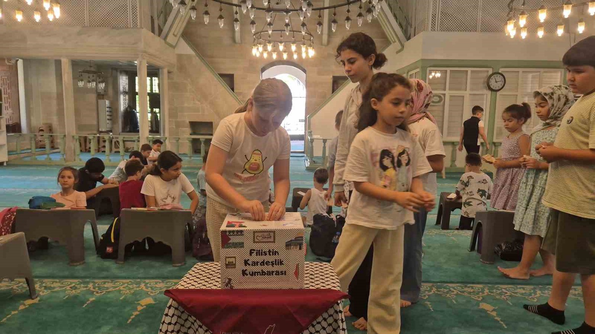 Öğrencilerden Filistinli Çocuklara Destek