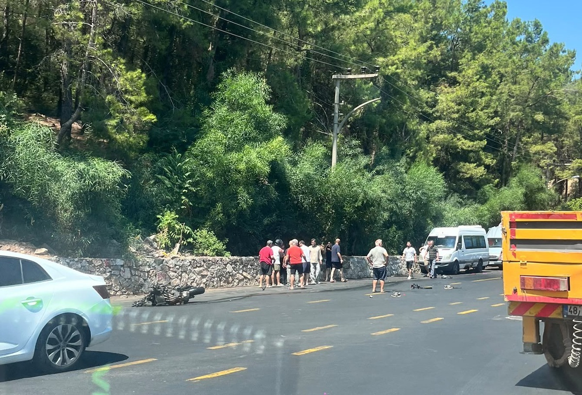 Marmaris\'te Motosiklet Kazası: 1 Ölü, 1 Yaralı