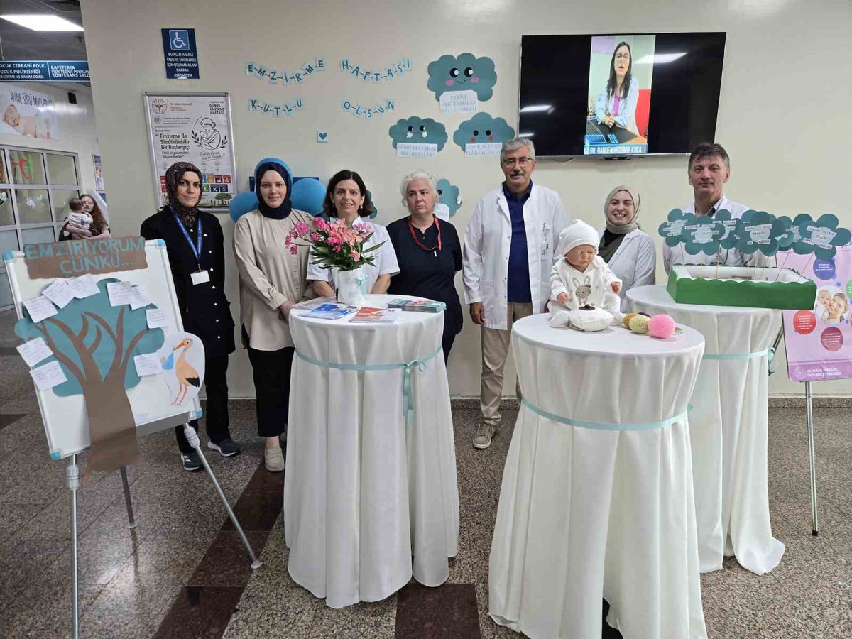 Anne Sütü Farkındalığı İçin Stand Kuruldu