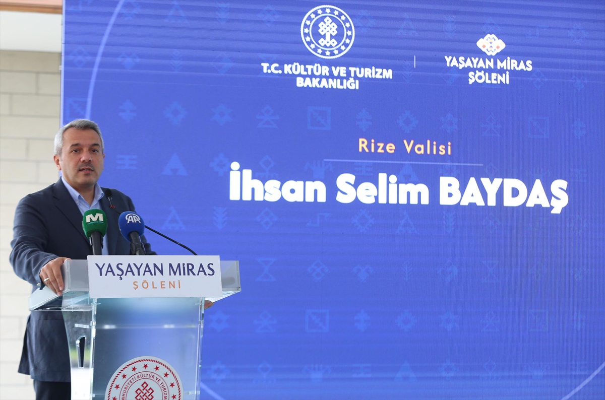Rize\'de Yaşayan Miras Şöleni Başladı