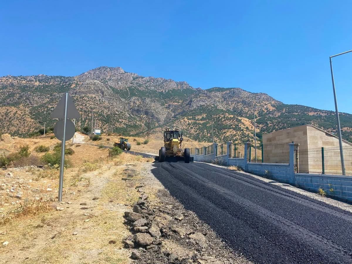 Sason\'da Yol Bakım Çalışmaları Devam Ediyor