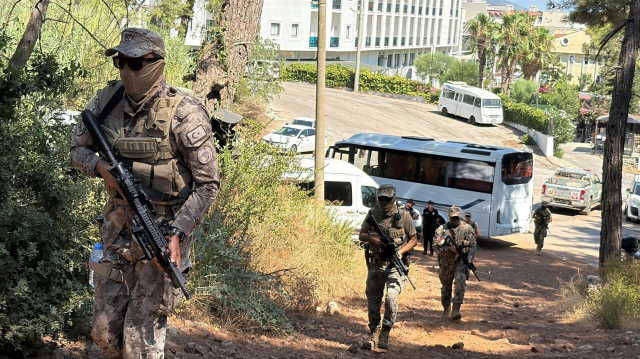 Suikast timindeki FETÖ mensubu Karatepe'nin gösterdiği bölgede arama