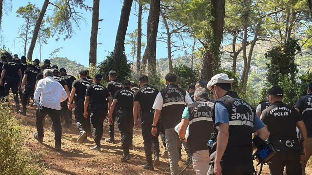Suikast timindeki FETÖ mensubu Karatepe'nin gösterdiği bölgede arama