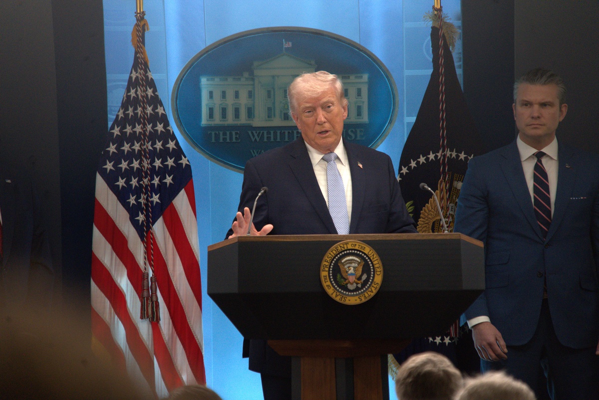 Trump\'dan Mühimmat Stokları Açıklaması