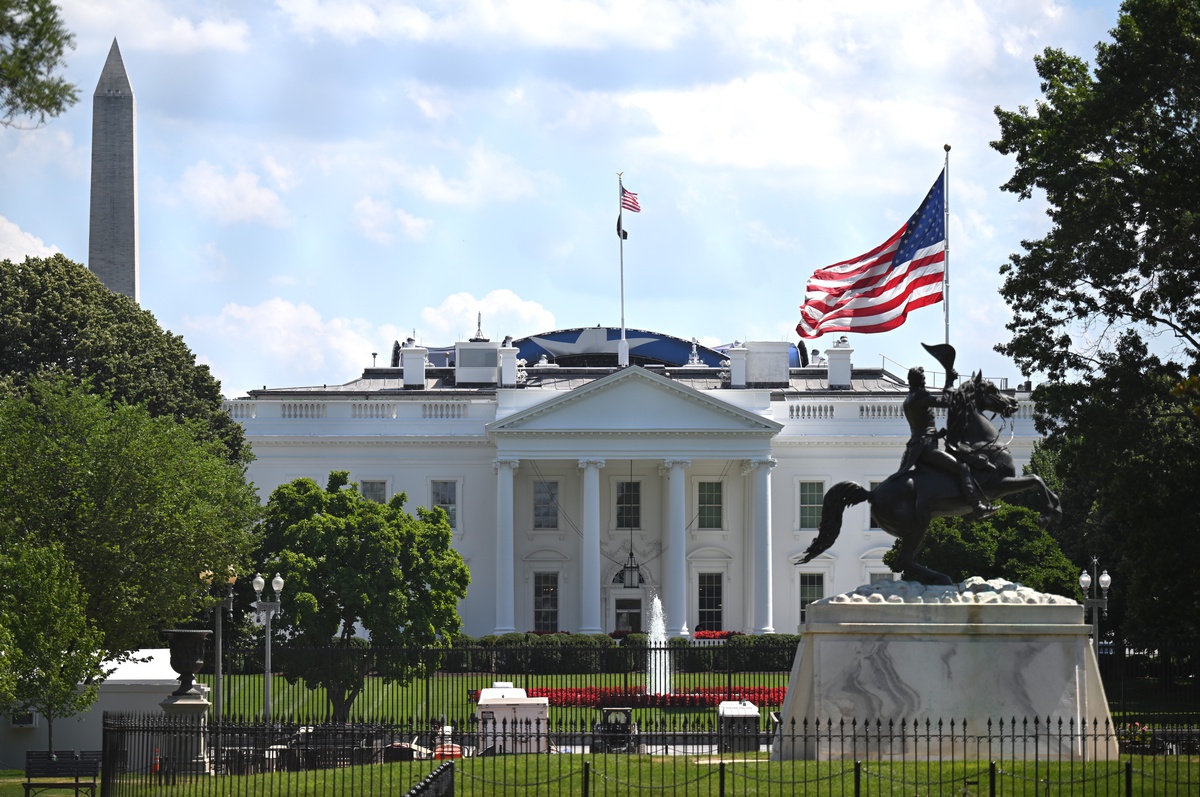 Trump\'tan Polisilikon İthalatına Yeni Vergi