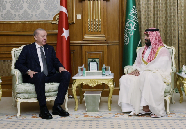 Türkiye, Suudi Arabistan ve Pakistan üçlü savunma anlaşmasını imzaladı.