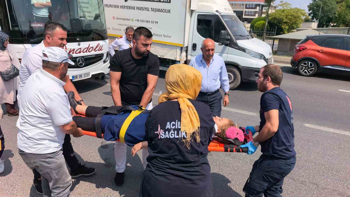 İnegöl\'de Otobüs Çarpması: 1 Ağır Yaralı