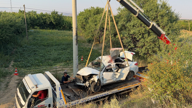 Afyonkarahisar'da feci kaza: 2 ölü, 2 yaralı