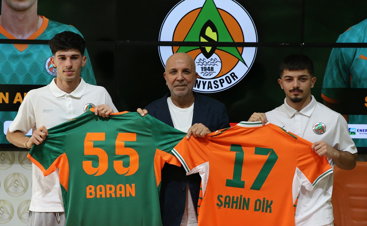Alanyaspor, İki Genç Yıldızla Kadrosunu Güçlendirdi
