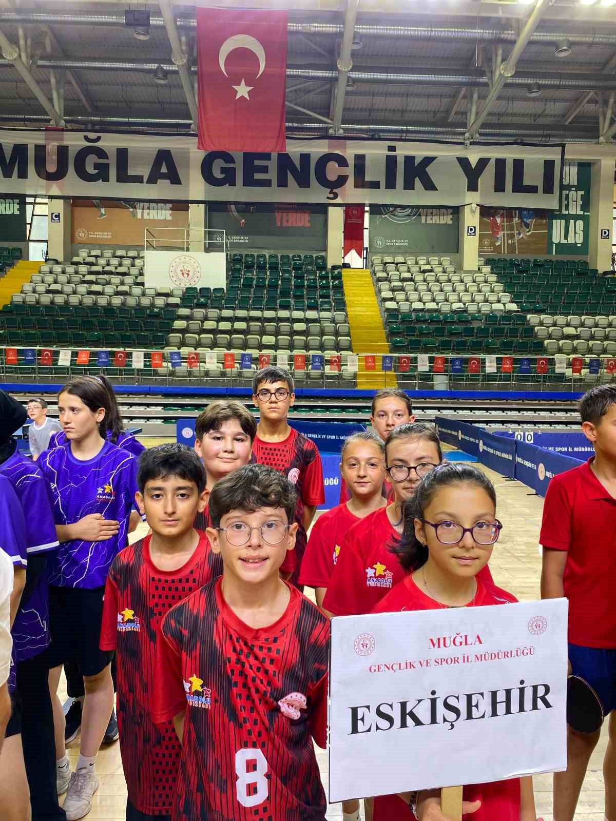 Eskişehir Masa Tenisi Takımları Başarı Elde Etti