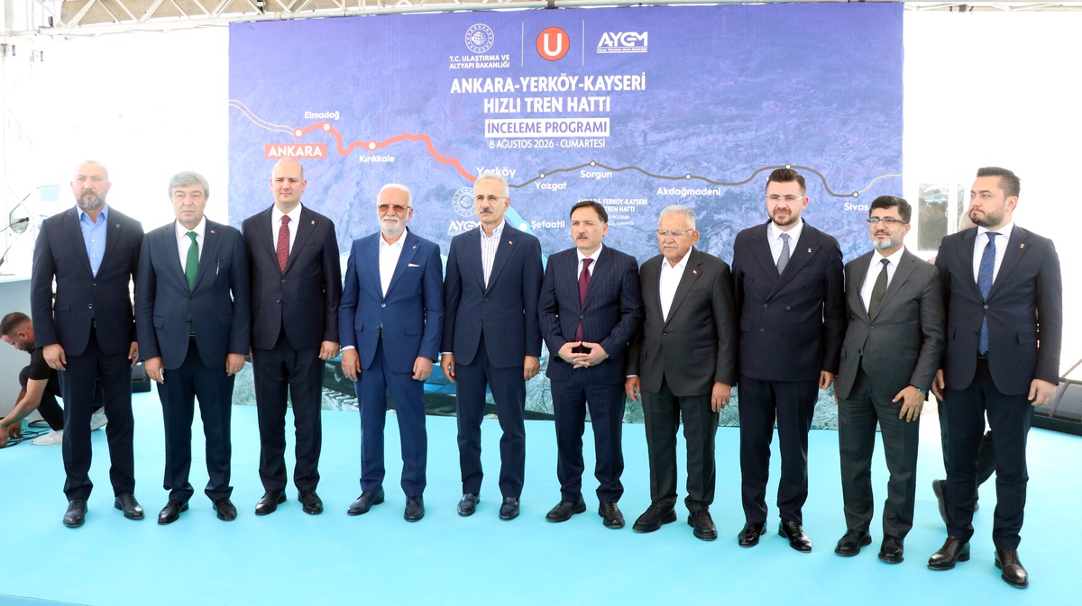 Bakan Uraloğlu müjdeyi verdi! 7 saatlik yol 1 saat 45 dakikaya düşüyor