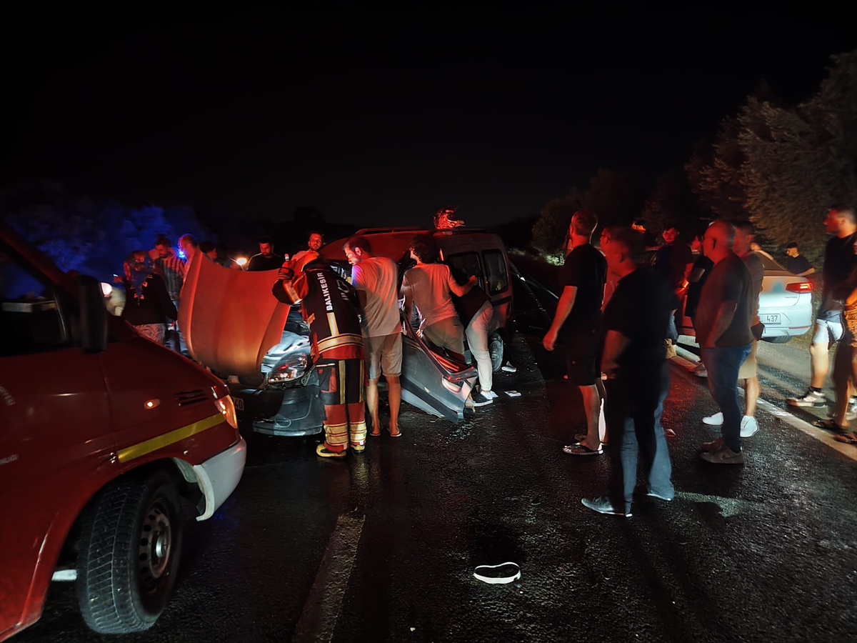 Havran\'da Trafik Kazası: 4 Yaralı