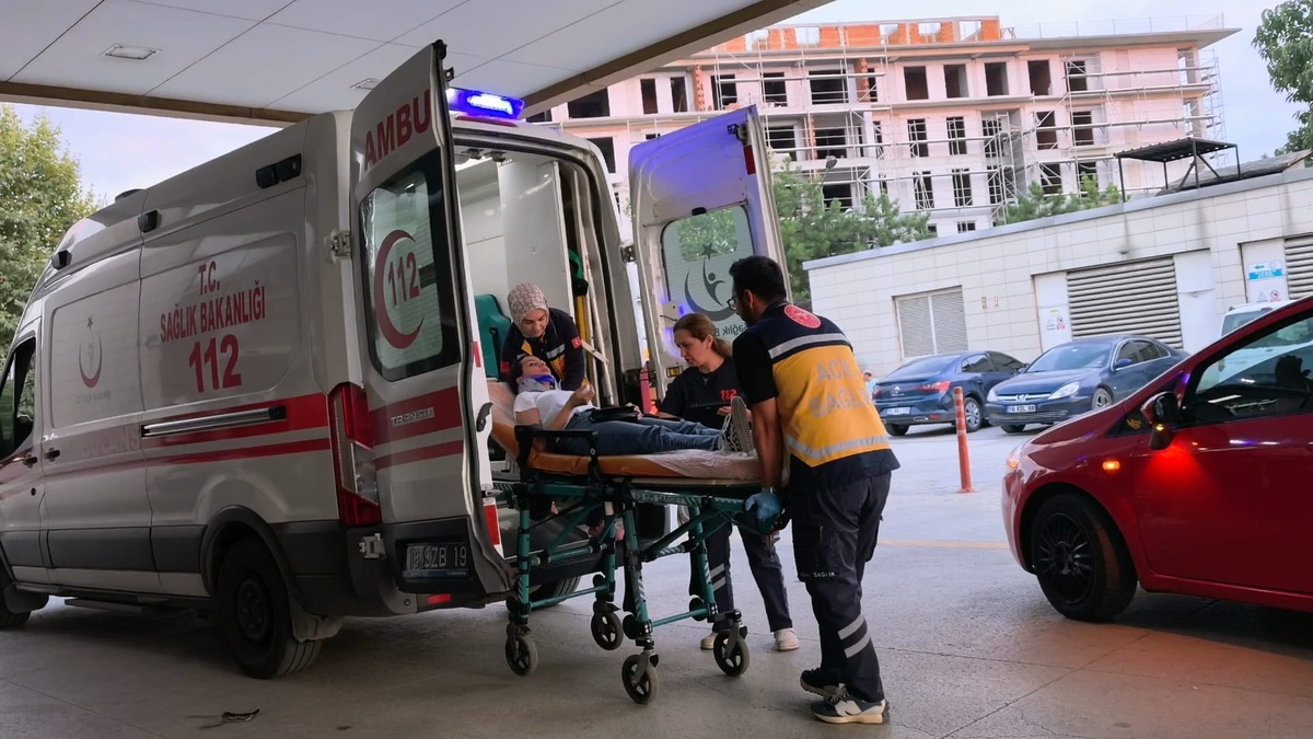 İnegöl\'de Kaza: Motosikletli Çift Son Anda Kurtuldu