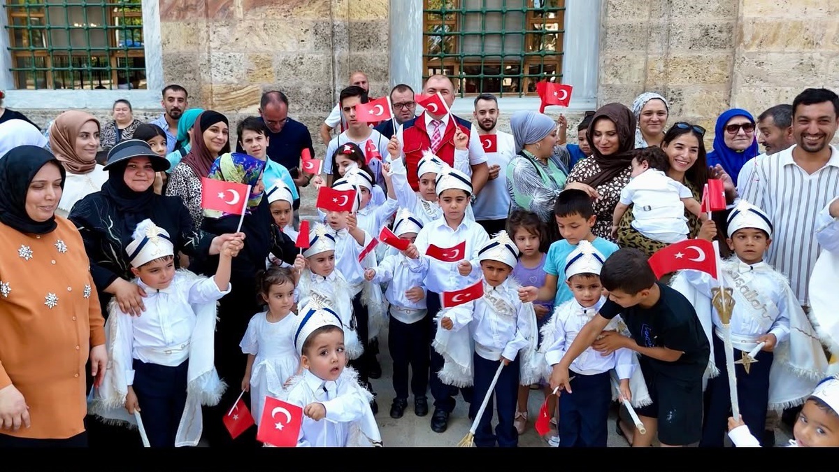 Bursa\'da Sünnet Şöleni Düzenlendi