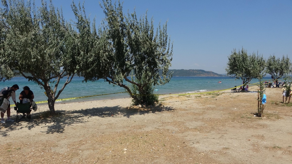 Çanakkale Plajında Top Mermisi Bulundu