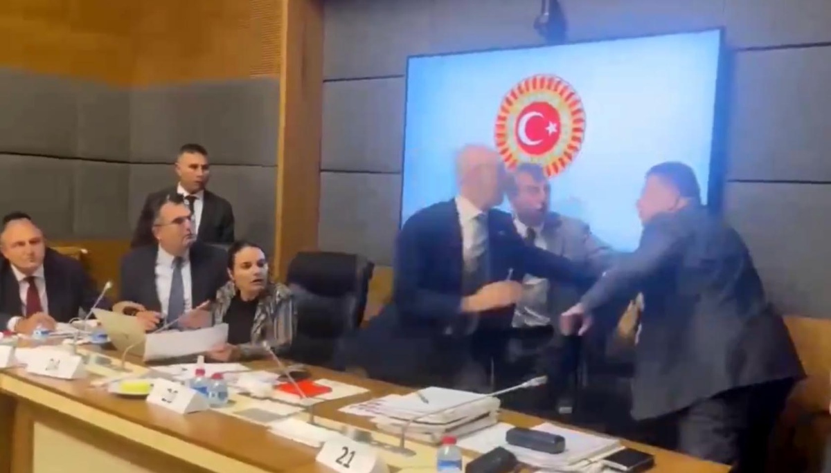 Milletvekilleri Arasında Gergin Tartışma
