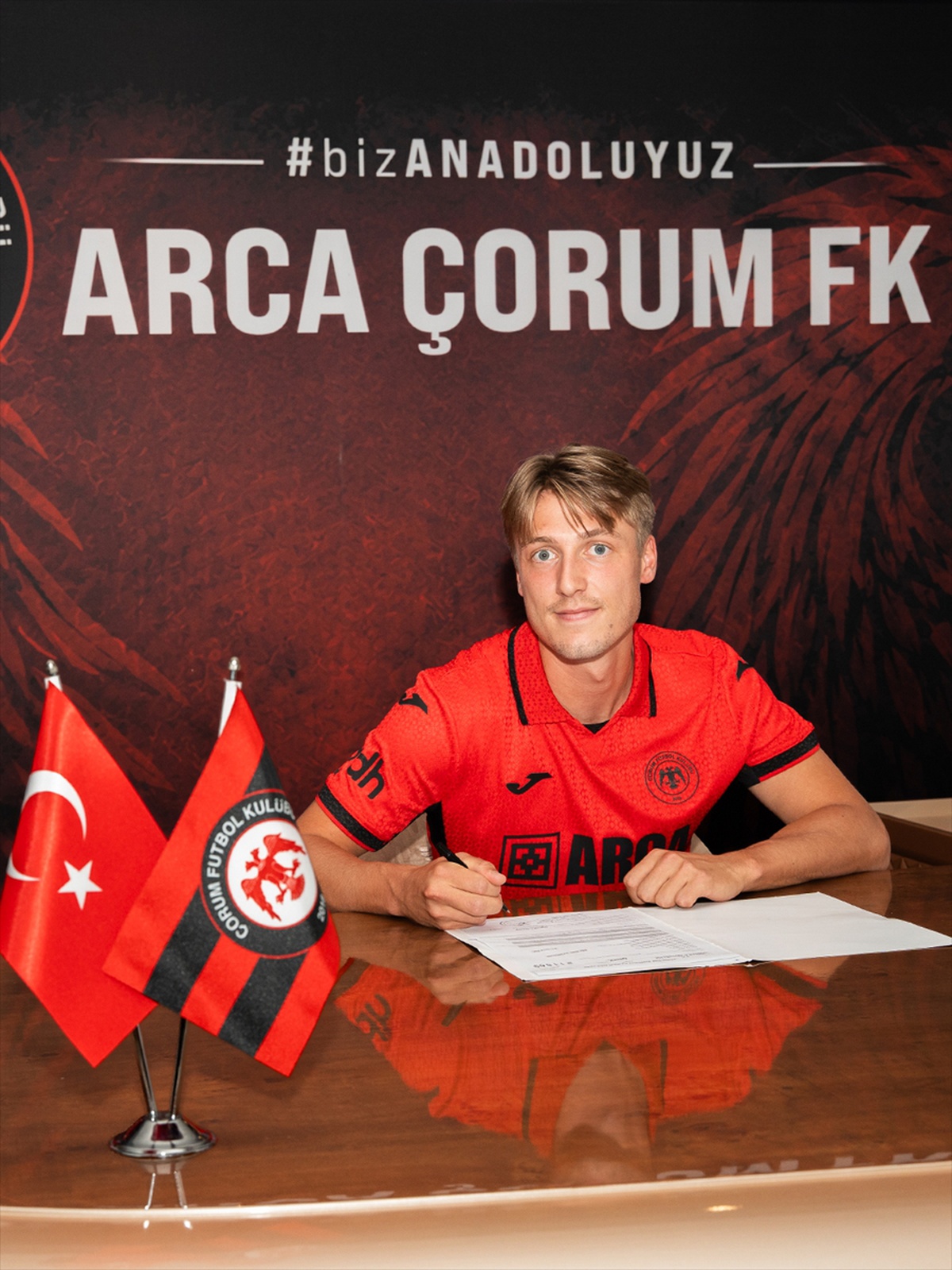 Arca Çorum FK, Karlsbakk'ı Transfer Etti