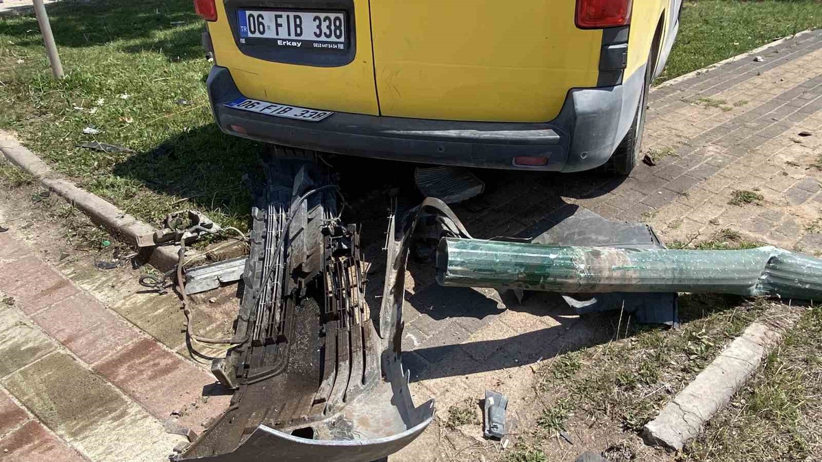 Eskişehir\'de Trafik Kazası: 2 Yaralı
