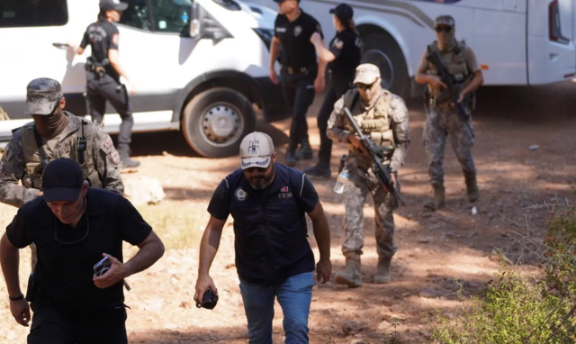 FETÖ'cü Burkay Karatepe'nin gösterdiği yerlerde silah değil konserve çıktı