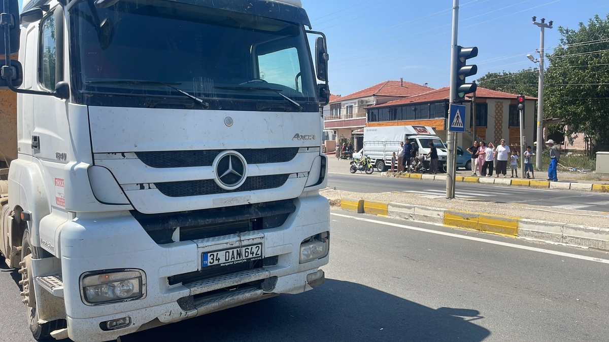 Keşan\'da kamyon çarptığı 85 yaşındaki Engin hayatını kaybetti